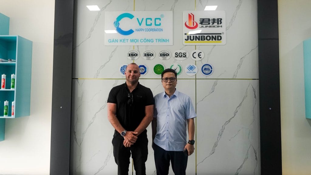 Dai dien VCC và IDS VCC Sealant Sản xuất phân phối keo silicone và chất kết dính chuyên nghiệp Đại diện VCC và IDS