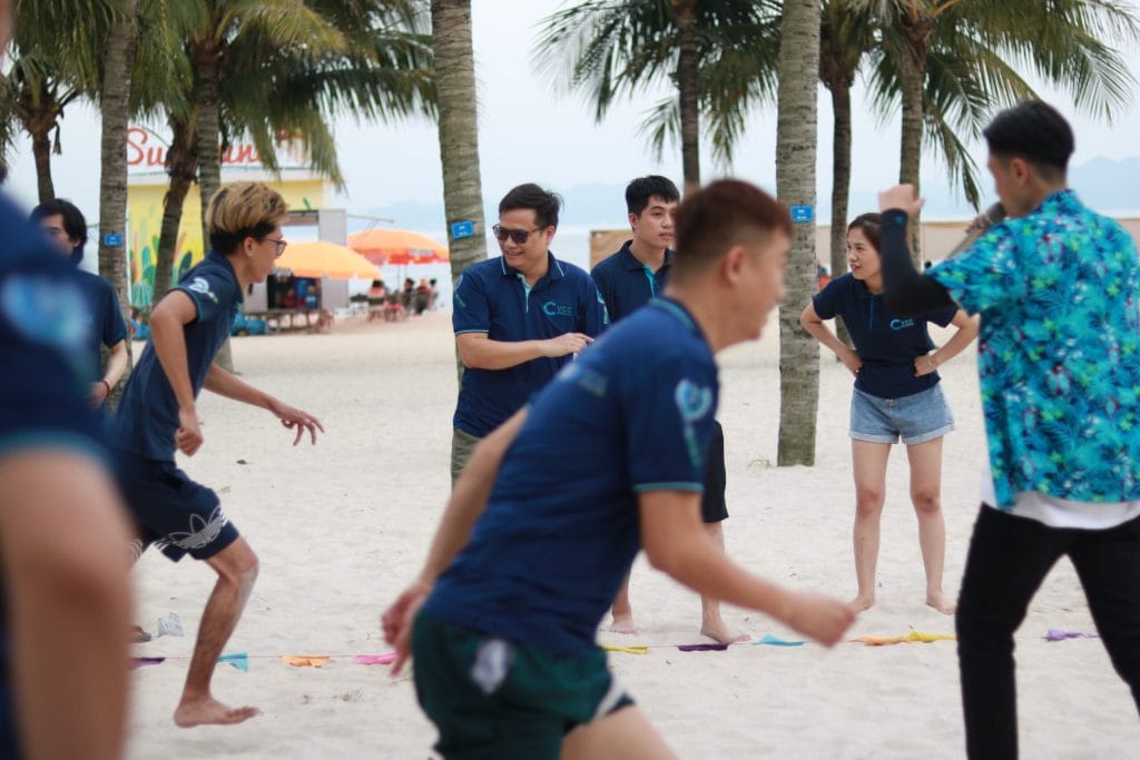 Team Building vui vẻ và thú vị VCC Sealant Sản xuất phân phối keo silicone và chất kết dính chuyên nghiệp Team Building vui vẻ và thú vị