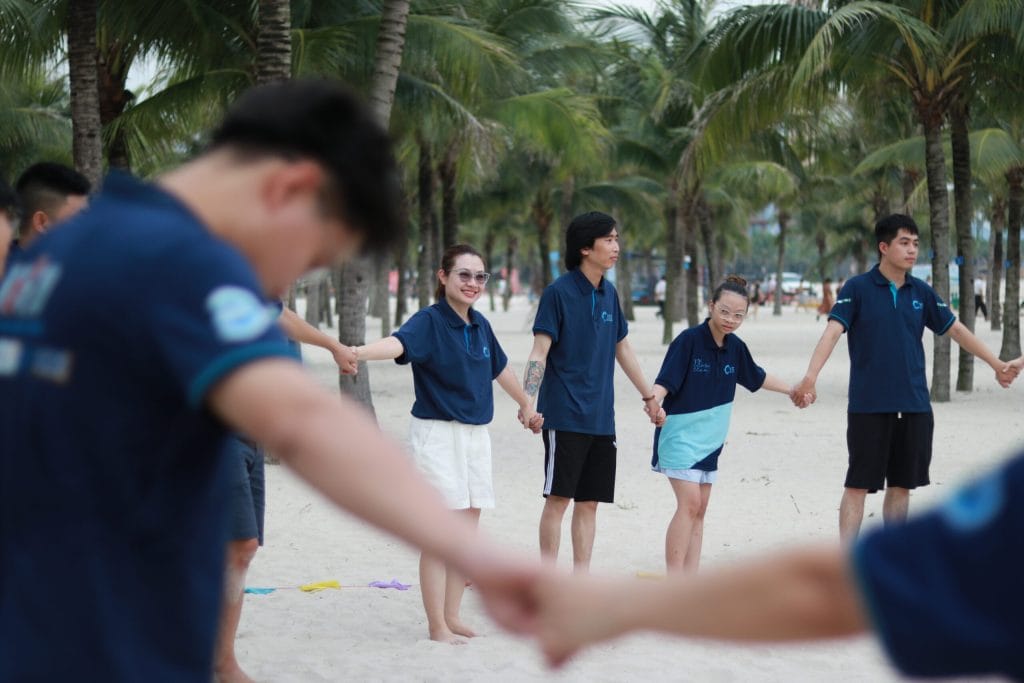 Team Building vui vẻ và thú vị VCC Sealant Sản xuất phân phối keo silicone và chất kết dính chuyên nghiệp Team Building vui vẻ và thú vị