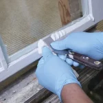Thay thế bột trét cửa sổ bằng keo silicone