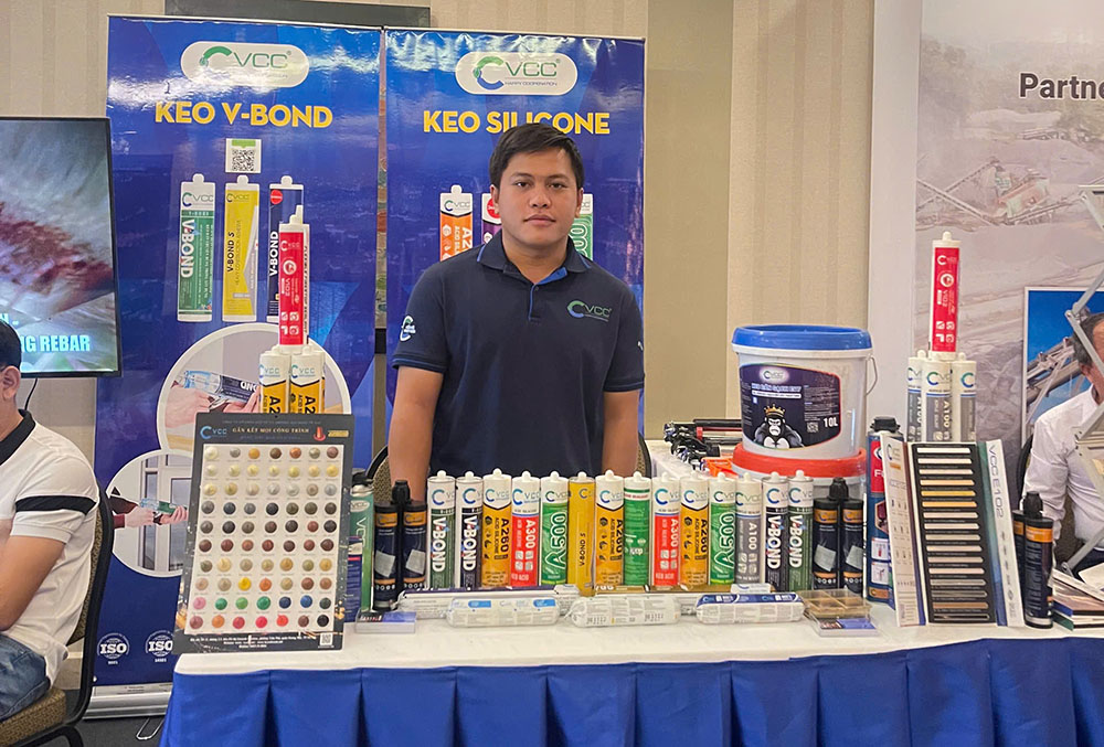 Gian hàng của VCC tại Giải pháp Vật liệu thay thế cho sự phát triển bền vững của ngành xây dựng VCC Sealant Sản xuất phân phối keo silicone và chất kết dính chuyên nghiệp Gian hàng của VCC tại Giải pháp Vật liệu thay thế cho sự phát triển bền vững của ngành xây dựng