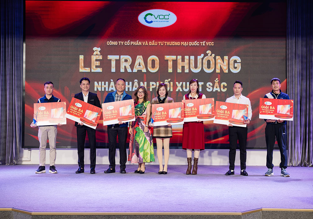 Lễ trao thưởng NPP xuất sắc 2024 VCC Sealant Sản xuất phân phối keo silicone và chất kết dính chuyên nghiệp Lễ trao thưởng NPP xuất sắc 2024