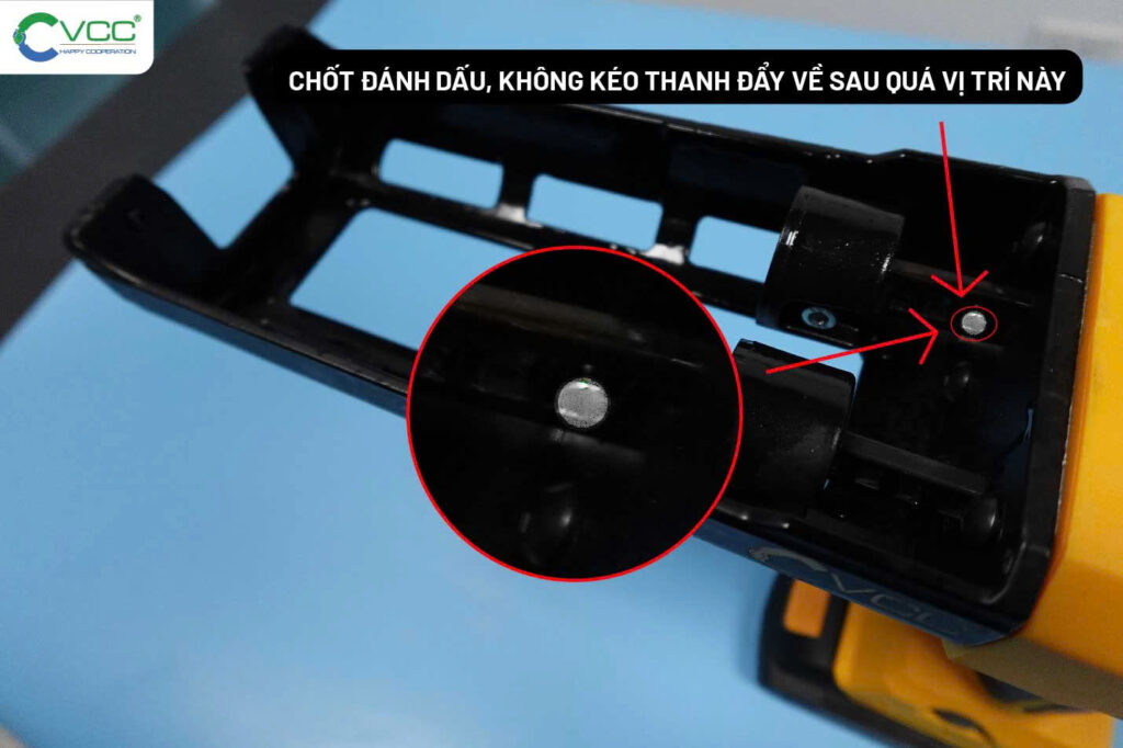 Súng điện bắn keo chít mạch 2 thành phần VCC Sealant Sản xuất phân phối keo silicone và chất kết dính chuyên nghiệp Súng điện bắn keo chít mạch 2 thành phần