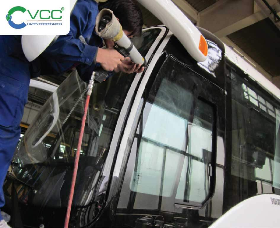 Keo dán ô tô cho kính chắn gió