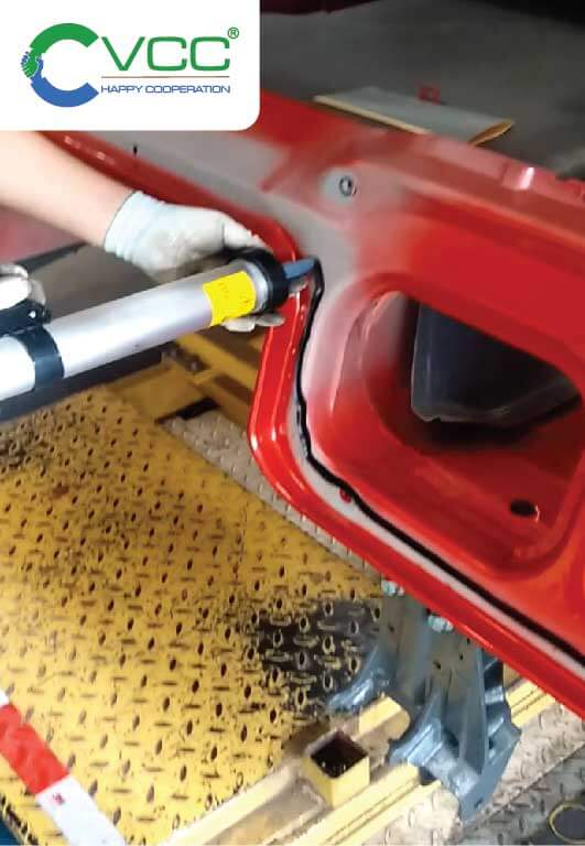 Sử dụng keo dán ô tô thay cho gioăng