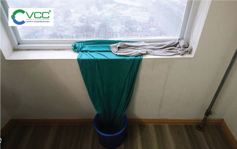 Cửa sổ bị thấm nước mưa