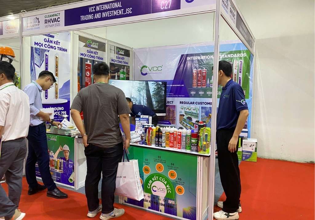 Khách tham quan ấn tượng bởi sản phẩm của VCC VCC Sealant Sản xuất phân phối keo silicone và chất kết dính chuyên nghiệp Khách tham quan ấn tượng bởi sản phẩm của VCC