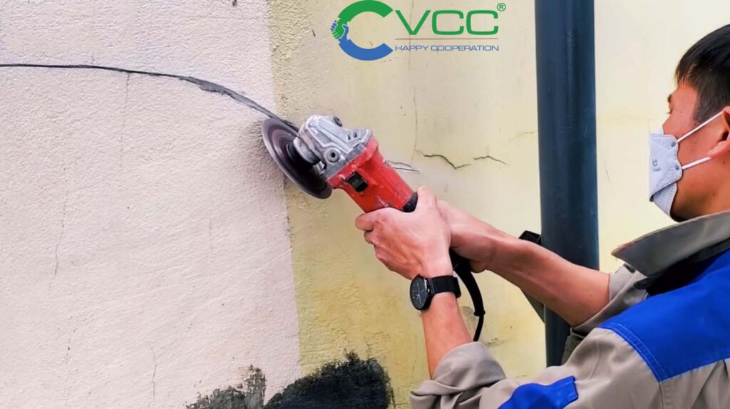 Thi công chống thấm vết nứt tường ngoài