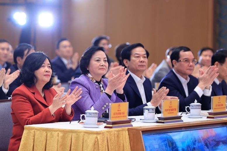 Bác Chính » VCC Sealant - Sản xuất, phân phối keo silicone và chất kết dính chuyên nghiệp Vcc Sealant Sản Xuất Phân Phối Keo Silicone Và Chất Kết Dính Chuyên Nghiệp