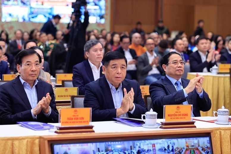 Thủ tướng Chính phủ Phạm Minh Chính, Phó Thủ tướng Nguyễn Chí Dũng, Bộ trưởng, Chủ nhiệm VPCP Trần Văn Sơn dự Lễ phát động Phong trào thi đua » VCC Sealant - Sản xuất, phân phối keo silicone và chất kết dính chuyên nghiệp Vcc Sealant Sản Xuất Phân Phối Keo Silicone Và Chất Kết Dính Chuyên Nghiệp