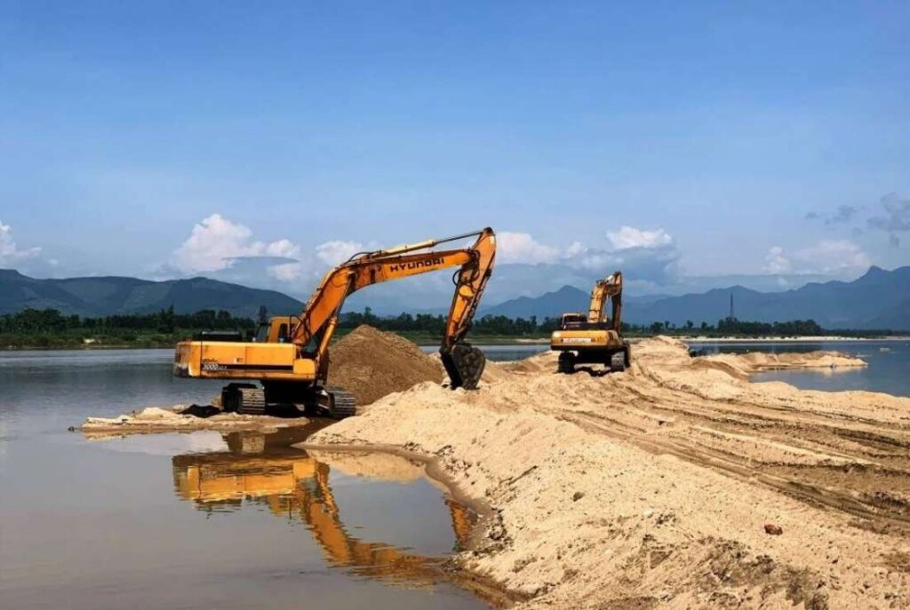 Năm 2025 Chứng Kiến Diễn Biến Tăng Giá Mạnh Của Các Loại Vật Liệu Nhất Là Cát Xây Dựng