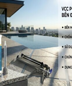 Hai ống keo chà ron VCC POL 400ml đứng thẳng và một súng bắn keo trên nền hồ bơi vô cực ngoài trời sang trọng. Văn bản quảng cáo bên phải ghi rõ bền màu hơn 20 năm và chống thấm tuyệt đối.