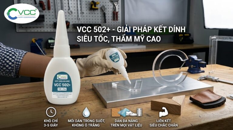 Hình ảnh Quảng Cáo Keo Dán Vcc 502+ đang Thi Công Dán Chữ Mica Trong Suốt Trên Bề Mặt Kim Loại Thể Hiện Khả Năng Kết Dính Nhanh Và Tính Thẩm Mỹ Cao Không Bị ố Trắng  Vcc Sealant   Sản Xuất Phân Phối Keo Silicone Và Chất Kết Dính Chuyên Nghiệp