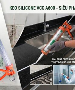 Thi công thực tế keo Silicone VCC A600 bằng súng bắn keo xúc xích chuyên dụng tại bồn rửa bát, tính năng chống nấm mốc tuyệt đối và kháng khuẩn 100%.