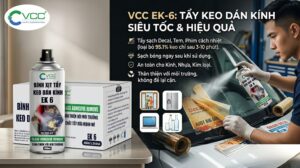 Hình ảnh kỹ thuật viên đang sử dụng bình xịt tẩy keo VCC EK-6 để loại bỏ lớp decal cũ trên kính ô tô, bên cạnh là thùng sản phẩm VCC chính hãng.