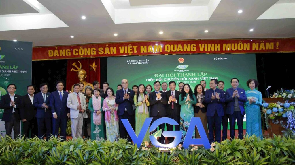 Đại hội thành lập Hiệp hội chuyển đổi xanh Việt Nam - VGA » VCC Sealant - Sản xuất, phân phối keo silicone và chất kết dính chuyên nghiệp Ban Lãnh đạo Và Các đại Biểu Chụp ảnh Lưu Niệm Tại Đại Hội Thành Lập Hiệp Hội Chuyển đổi Xanh Việt Nam Vga Năm 2026 Vcc Sealant Sản Xuất Phân Phối Keo Silicone Và Chất Kết Dính Chuyên Nghiệp